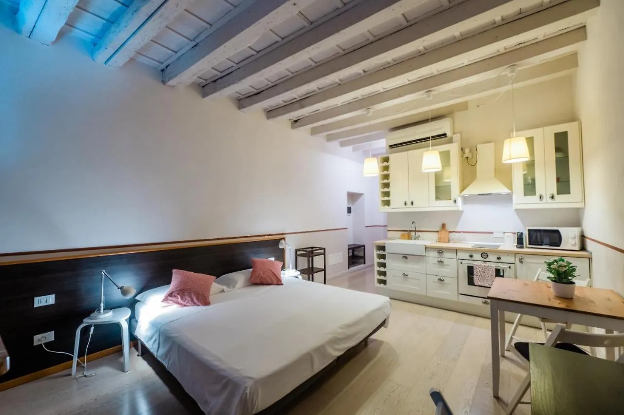 Art Street Studio Apartment Bergamo