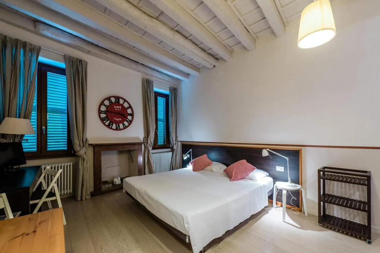 Art Street Studio Apartment Bergamo